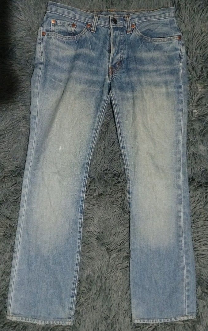 LEVI'S JEANS 🔥 (Category: Jeans) located in Quezon City. Submitted by patthrift (Listing ID 1451800074, Image 3). Description: - Classic Levi's Jeans - Blue Wash - Button Fly Closure - Size: 30 Waist, 37 Length - Material: 100% Cotton - Ideal for Everyday Wear - Care Instructions: Wash separately before wearing.