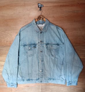 (Category: ) located in . Submitted by street_outfitters (Listing ID 1451840811, Image 1). Description: .