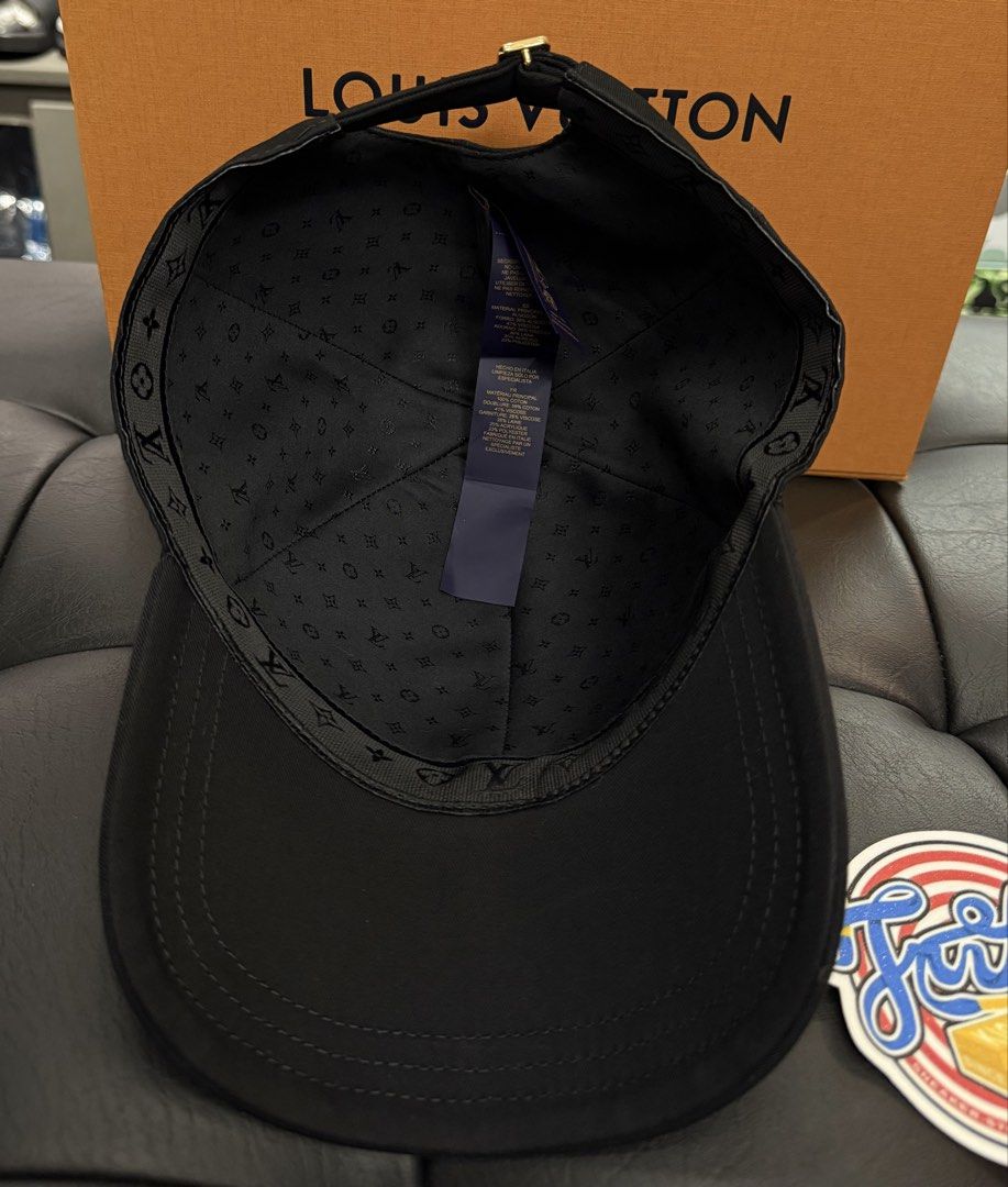 Louis Vuitton LV Signature Cap sz: Medium (Category: Luxury Accessories) located in Pasay City. Submitted by fritz_kickz_2012 (Listing ID 1451783739, Image 3). Description: LOUIS VUITTON LV Signature Cap size: Medium Inclusion with Receipt & Box Brandnew / Onhand PM for Inquiries Thankyou ➡️➡️➡️ fritz Kickz 👟.