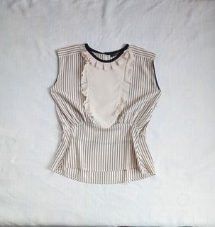 (Category: ) located in . Submitted by thrift_stories96 (Listing ID 1451844284, Image 1). Description: .