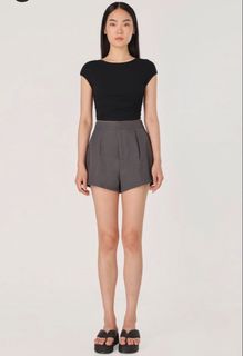 (Category: ) located in . Submitted by gninn.apparel (Listing ID 1451770113, Image 1). Description: .