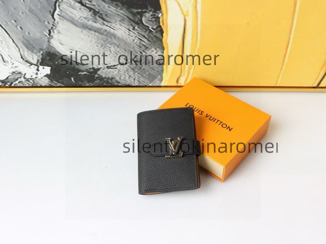 LV 多功能卡包錢包 （分類：銀包、卡片套）位於 Hong Kong。 由 silent_okinaromer 提交（商品編號 1451823634，圖片 3）。簡介： 。