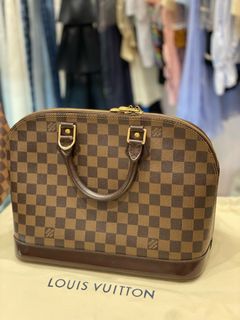 (Category: ) located in . Submitted by ys-luxe.com (Listing ID 1451811769, Image 1). Description: .