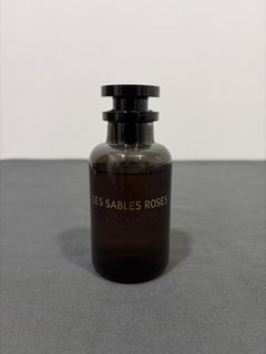 (Category: ) located in . Submitted by perfume_by_shaaa (Listing ID 1451714319, Image 1). Description: .