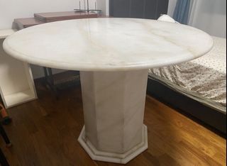 (Category: ) located in . Submitted by preloved_decor (Listing ID 1451850901, Image 1). Description: .