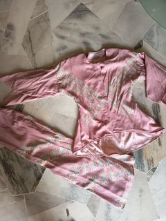 (Category: ) located in . Submitted by gadiswardrobe (Listing ID 1451711753, Image 1). Description: .