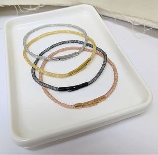 (Category: ) located in . Submitted by carrotbanana (Listing ID 1451739910, Image 1). Description: .