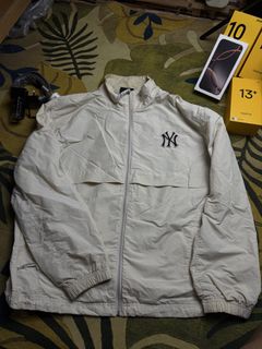 (Category: ) located in . Submitted by one9ninethrift (Listing ID 1451863569, Image 1). Description: .