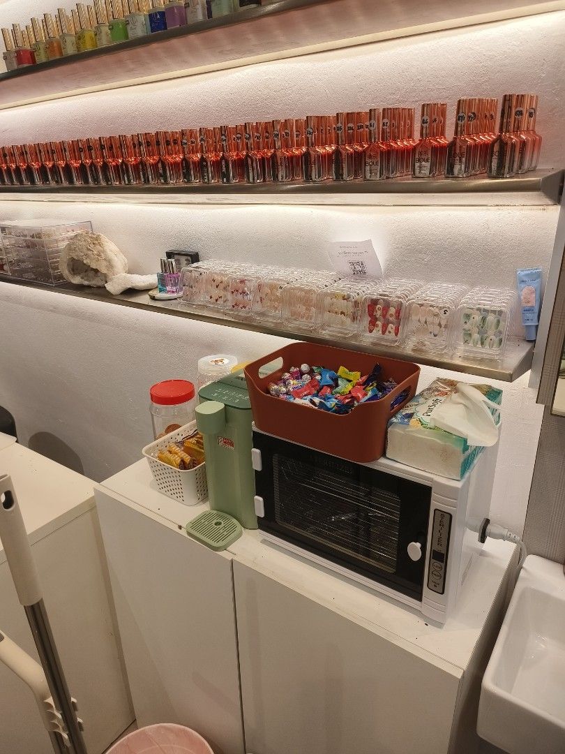 nails (Category: Hands & Nails) located in Singapore. Submitted by starmusicbox.tiger (Listing ID 1451746528, Image 3). Description: view to offer, everything must go .