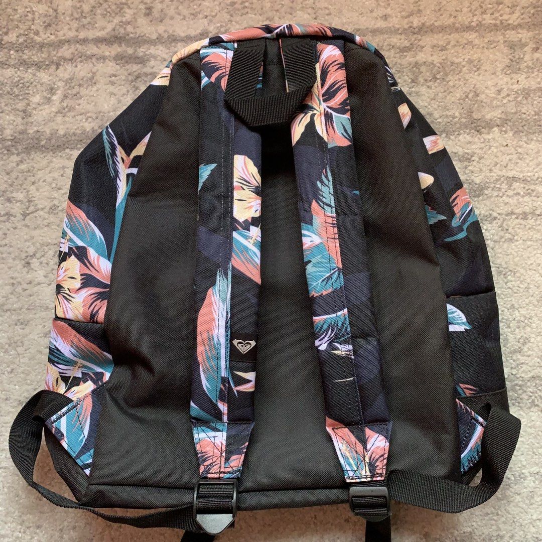 Tas Roxy | Roxy Backpack (Kategori: Tas & Dompet Wanita) berada di Jakarta Pusat. Dikirim oleh relove.my.preloved (ID iklan 1451779187, Gambar 3). Deskripsi: •like new •available gosend instant ❌ no return/ refund.