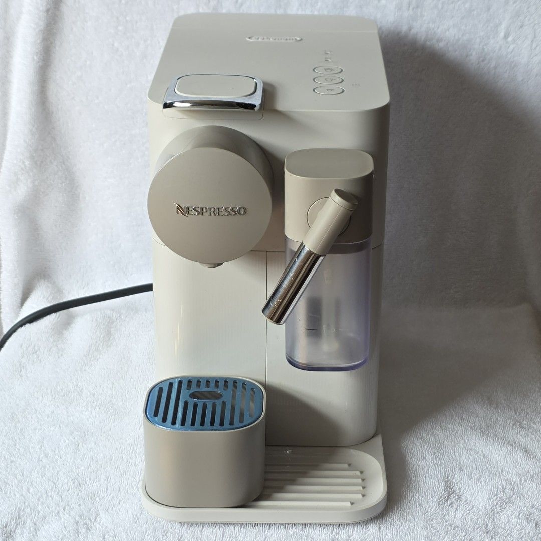 Nespresso Lattissima One | Coffee Machine • Capsule/Pods Compatible Coffee Maker (Category: Coffee Machines & Makers) located in Manila. Submitted by etc.06 (Listing ID 1451023385, Image 1). Description: Nespresso Lattissima One (WHITE) 🤍 Espresso Coffee Machine - one touch café latte and cappucino function - 1 litre water tank capacity - in great condition, used but not abused - complete accessories - no box 🏷️ Nespresso Gran Lattissima, Latti