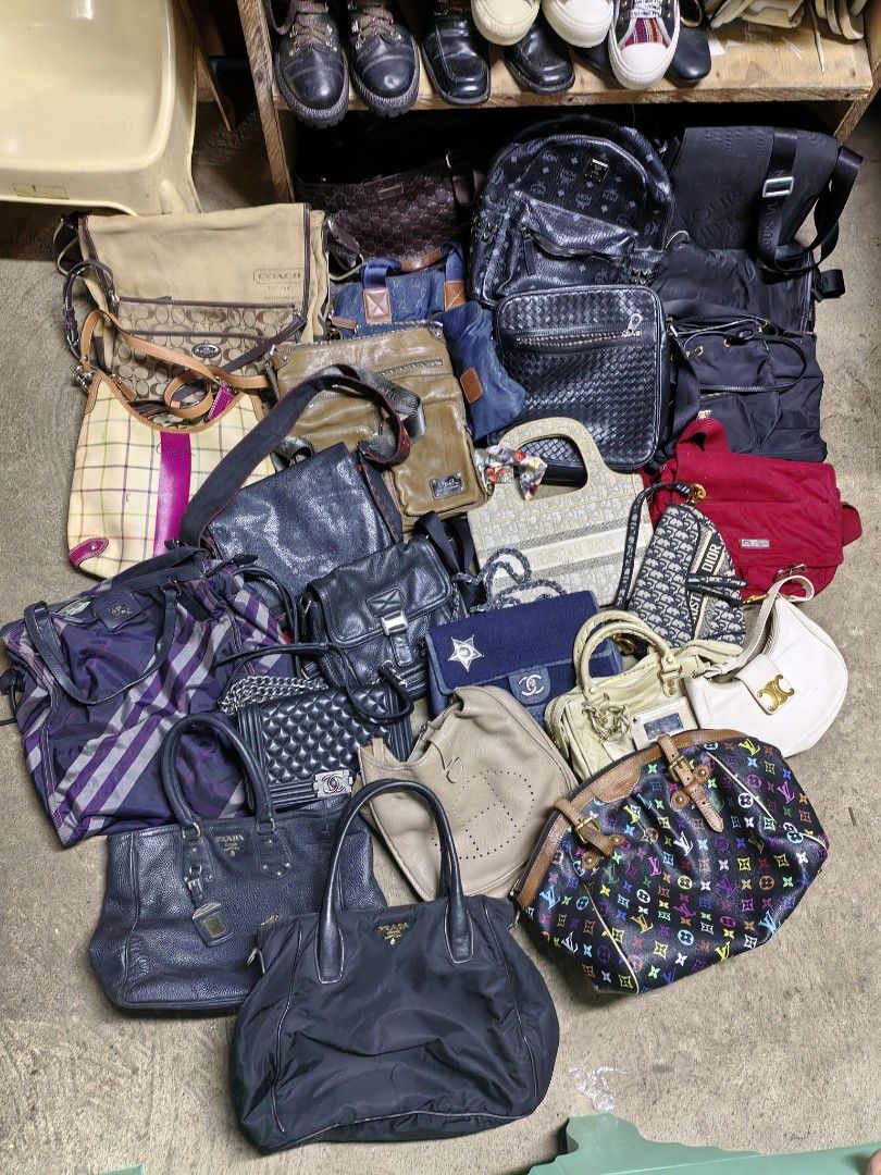 New stock (Category: Luxury Bags & Wallets) located in Iloilo. Submitted by luxury.ilo1984 (Listing ID 1451873391, Image 1). Description: Available bags mens & womens Hermes, Balenciaga, Louis Vuitton, Chanel, Christian Dior, Prada, Gucci, Bottega Veneta, miumiu, Michael Kors, Dolce Gabbana, Coach, MCM, Celine, Burberry.