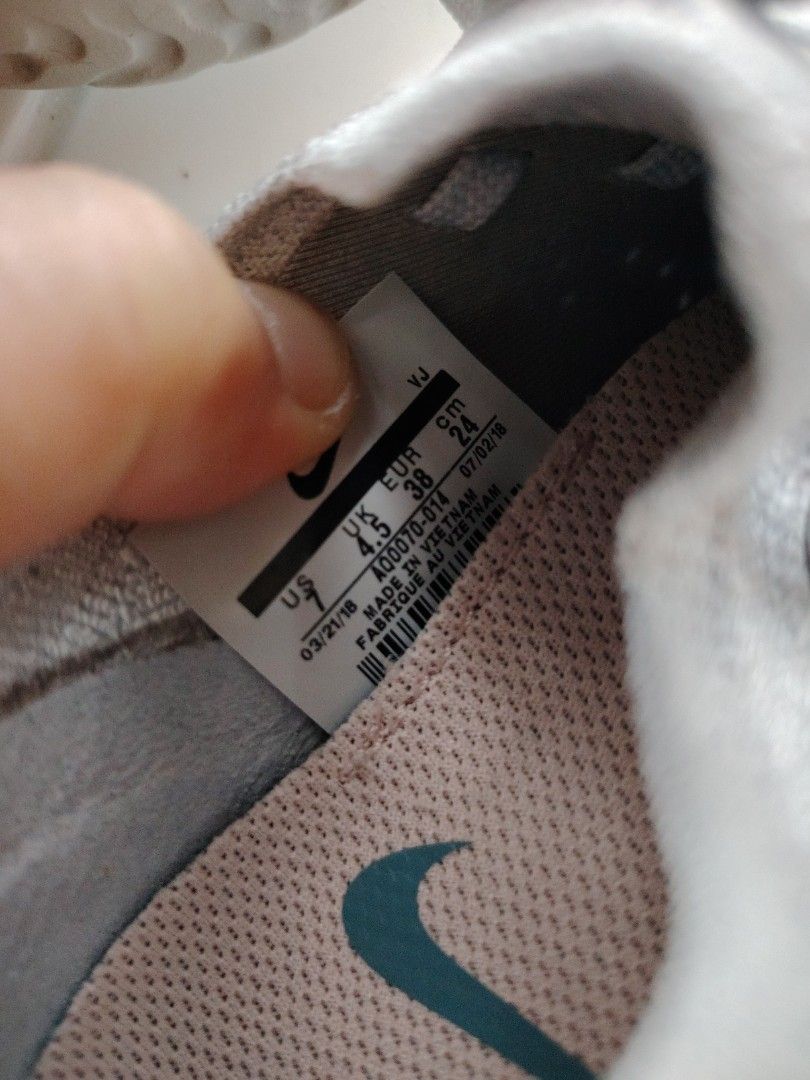 Nike 波鞋 （分類：波鞋）位於 Hong Kong。 由 lanachiuc49867 提交（商品編號 1451783148，圖片 3）。簡介： 。