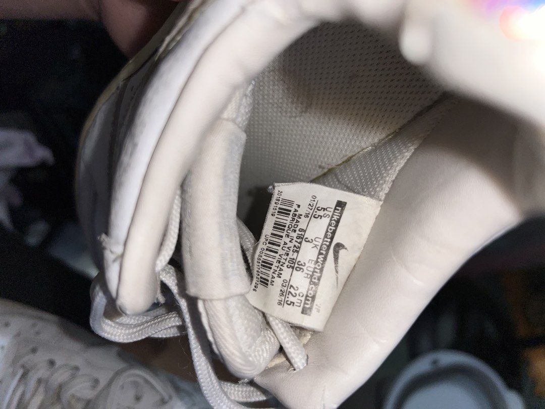 Nike Air Force 1 (Category: Sneakers) located in Quezon City. Submitted by infinitineph2011 (Listing ID 1451888040, Image 2). Description: Size: 6 Issue: Yellowish Sole Bakbak sa may sockline & needs labhan.