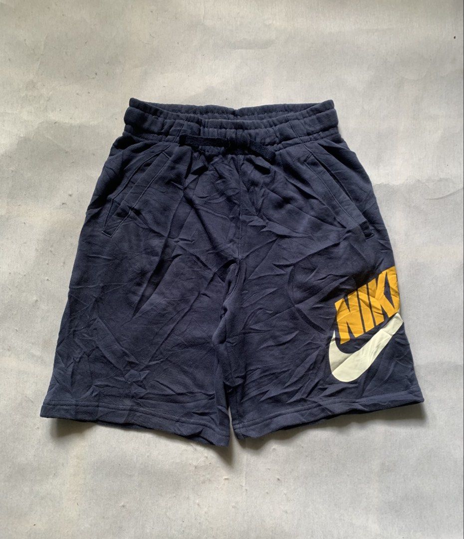 Nike alumni (Category: Shorts) located in Claveria. Submitted by plasticcase__ (Listing ID 1451723112, Image 2). Description: .