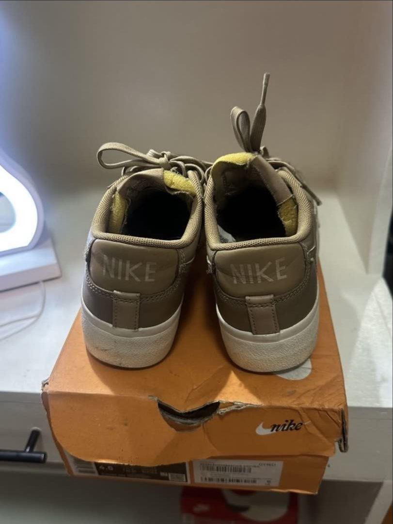 Nike Blazer Low Platform Dark Driftwood US 6 (Category: Sneakers) located in Quezon City. Submitted by katdeclutters (Listing ID 1451777205, Image 3). Description: Nike Blazer Low Platform - Dark Driftwood, US 6 Used only a few times. Still in very good condition and kayang-kaya linisin - just a quick wipe on the soles is enough. Minor dirt from normal use, no major damage. • Original box included • No sole issues • Selling as is • RFS: Declutter