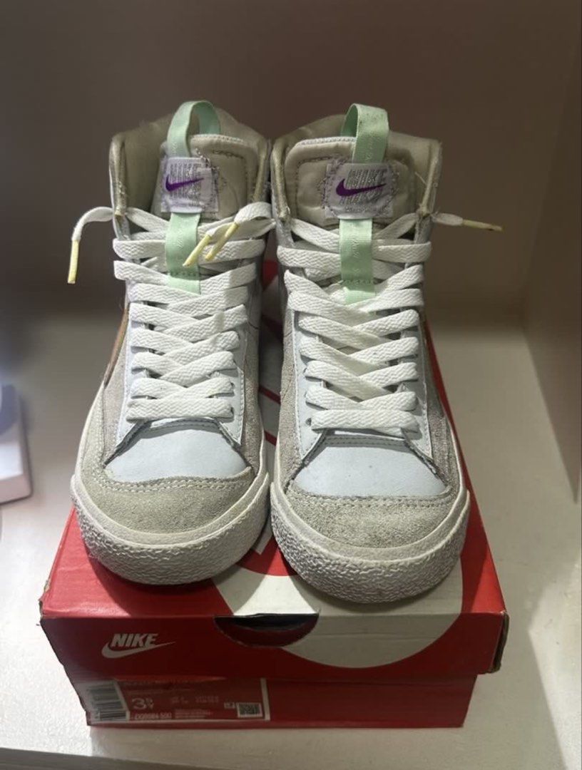 Nike Blazer Mid '77D GS - Barely Grape Metallic Copper Size 3.5Y (Category: Sneakers) located in Quezon City. Submitted by katdeclutters (Listing ID 1451858472, Image 2). Description: Nike Blazer Mid '77D GS - Barely Grape / Metallic Copper, Size 3.5Y Used only 2x. Still in great shape and kayang kaya linisin to look almost new. Minimal dirt, no major damage. • Original box included • No sole issues • Selling as is (buyer can clean) • Declutterin