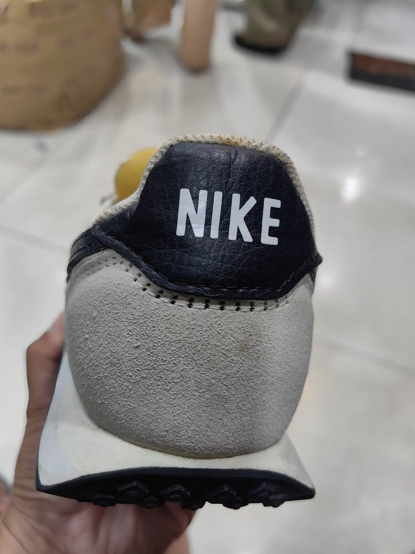 Nike DH1349-100 Waffle Trainer 2 SP US 8.5 (Category: Sneakers) located in Quezon City. Submitted by flat.earther23 (Listing ID 1451890727, Image 2). Description: Selling a pair of Nike Waffle Trainer 2 SP sneakers. Size US 8 White and grey colorway with black swoosh. Classic waffle sole. Great for casual wear or running..
