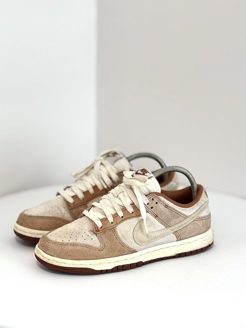 Nike Dunk Low ‘Medium Curry’ (Category: Sneakers) located in Manila. Submitted by davi2k (Listing ID 1451760297, Image 2). Description: Nike Dunks ‘Medium Curry’ Size 6.5 Mens | 8 Womens Used Condition | Needs Cleaning 2,490 php + sf.