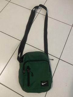 (Category: ) located in . Submitted by bundlethrift.com (Listing ID 1451737099, Image 1). Description: .