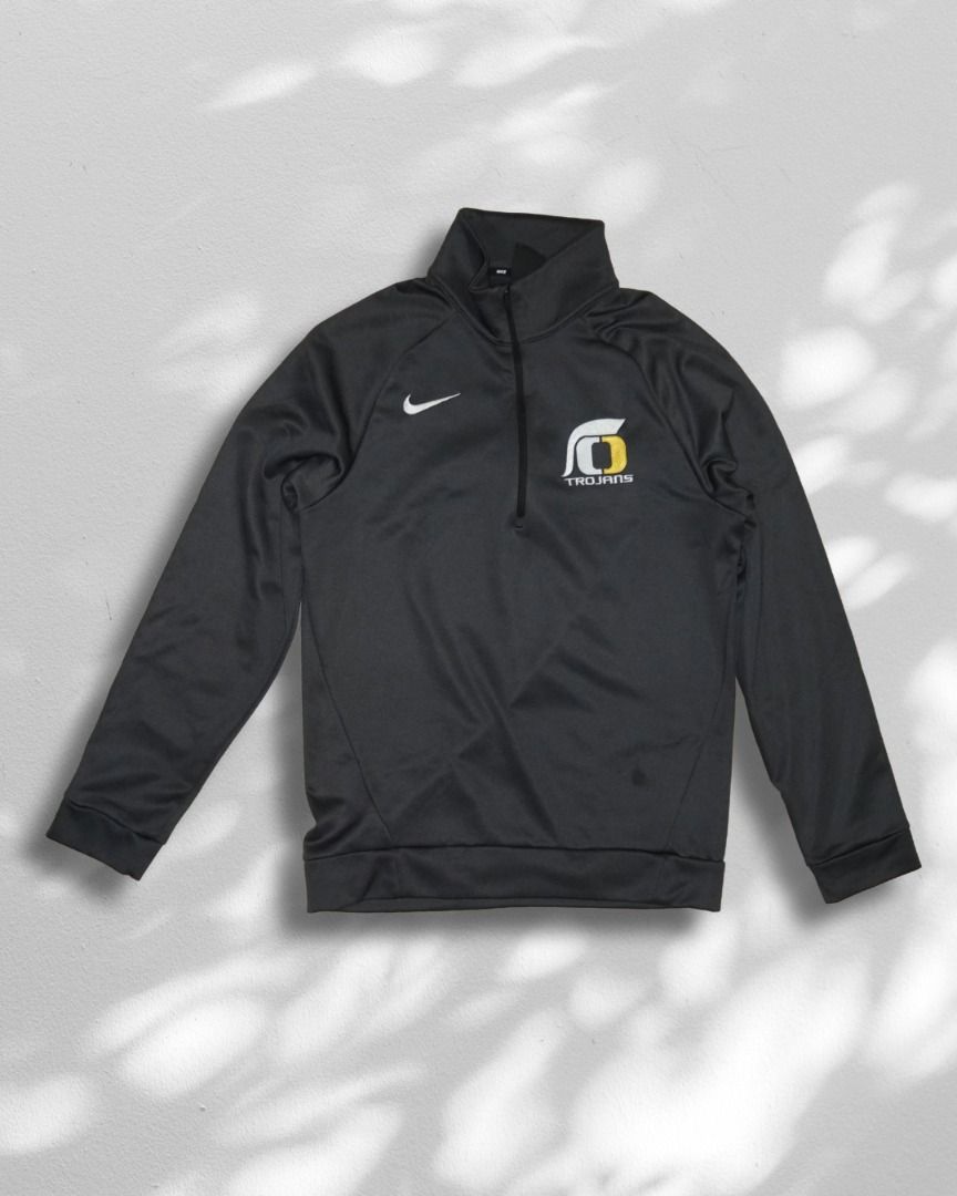 Nike Quarter Zip (Category: Activewear) located in Quezon City. Submitted by rygba (Listing ID 1451813599, Image 1). Description: 📌 Please manage your expectations 📌 Payment first before shipping of item 📌 Shipment will be available next day after purchase (might change on some conditions). 📌 Posted price is final, no lowballers Nike Long Sleeves 💵 Price: ₱100 ⏲️ Measurements Width: 20in Length: 28in Sleeve Length: 21in Model: 5'6ft/67kg Mal