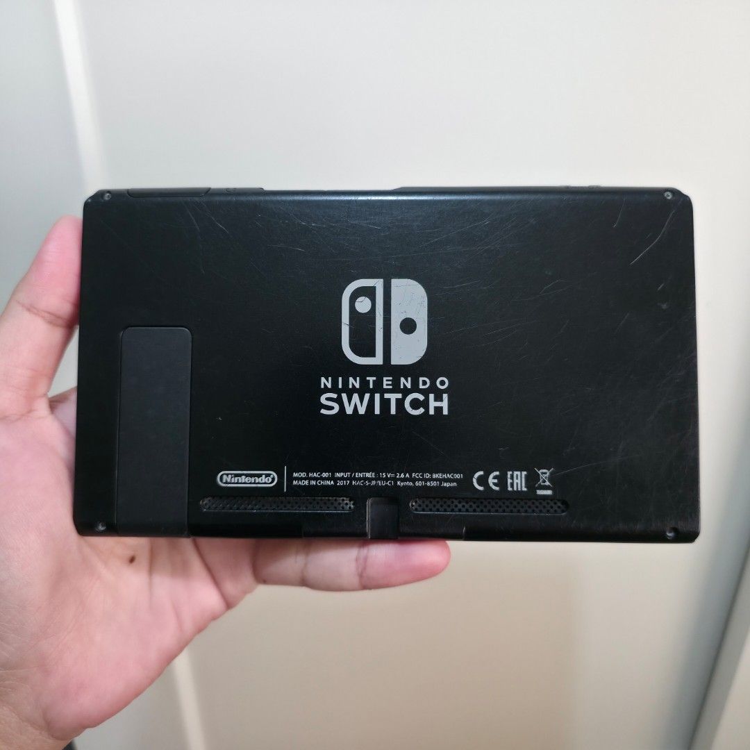 Nintendo Switch Unpatched Tablet (Category: Nintendo) located in Manila. Submitted by sweettotes_ph (Listing ID 1451747876, Image 2). Description: Unpatch Pwede ijailbreak No performance issues Fully working Good condition With tempered glass Tablet only Cosmetic Issue only (Does not affect performance) - with cracks sa body and scratches For pickup or delivery Bdo Gcash Maya Gotyme payment.