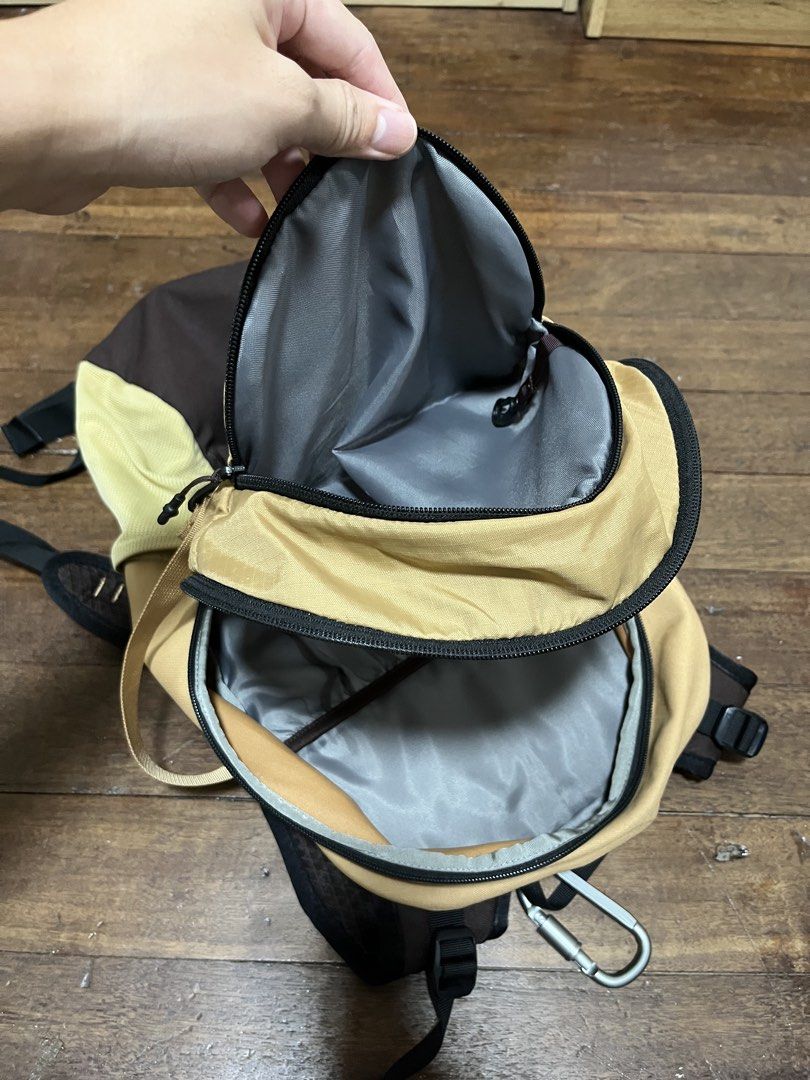 Northface Basin 24 backpack (Category: Backpacks) located in Makati City. Submitted by quinito_ (Listing ID 1451799433, Image 3). Description: 24 liter back pack. Still in great shape. Negotiable. Makati area. .