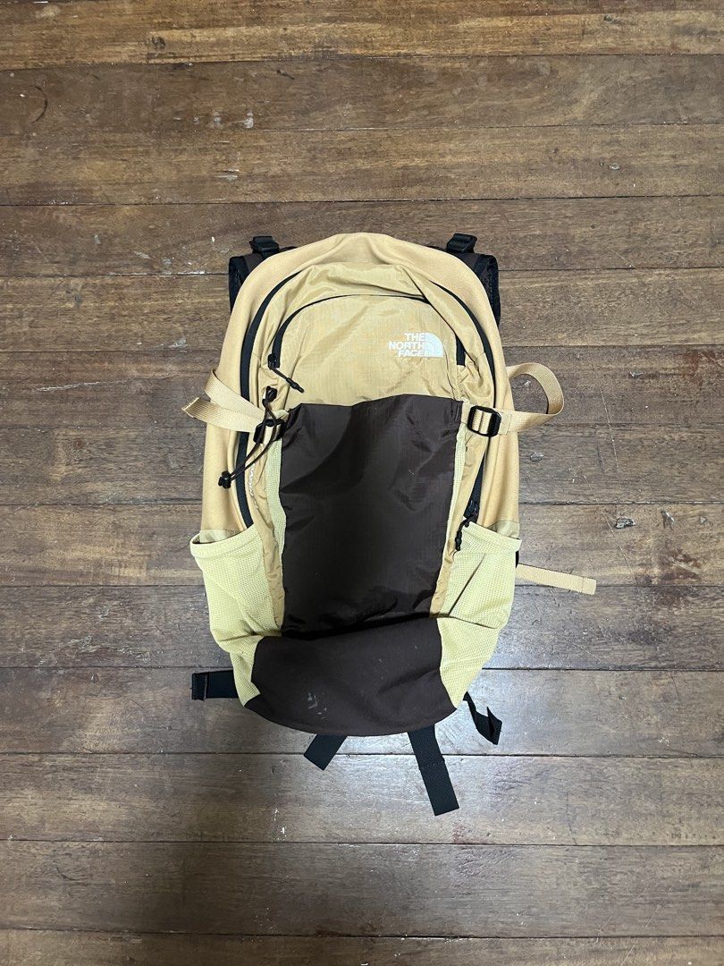 Northface Basin 24 backpack (Category: Backpacks) located in Makati City. Submitted by quinito_ (Listing ID 1451799433, Image 1). Description: 24 liter back pack. Still in great shape. Negotiable. Makati area. .
