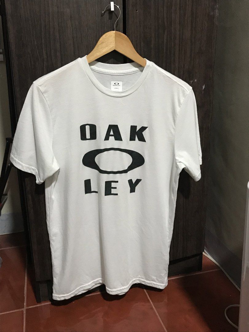 Oakley Bark Ellipse Shirt (white) (Category: Tshirts & Polo Shirts ) located in Bulacan. Submitted by dailybumps (Listing ID 1451875486, Image 2). Description: 20x27 Authentic No issue US S / JPN M.