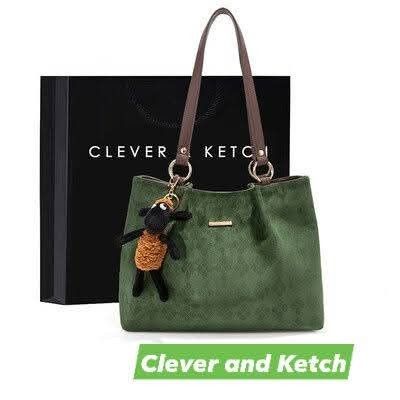 Original Bags (Category: Luxury Bags & Wallets) located in Manila. Submitted by daenerys_09 (Listing ID 1451827533, Image 1). Description: Original Bags and it comes with theor own dustbags/boxes/plastics..