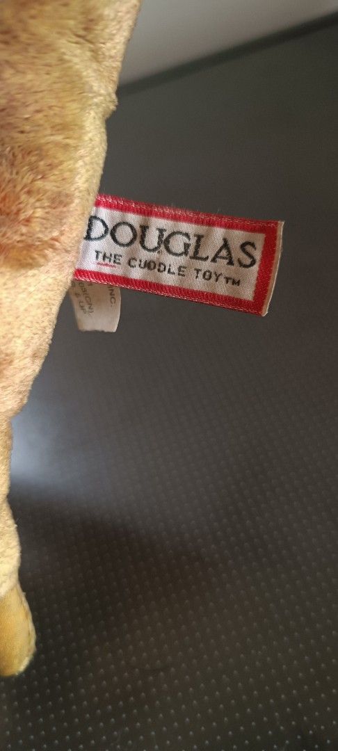 Original Douglas Dragon Plush with Tag – Pre-loved (Category: Plushies & Soft Toys) located in Marikina City. Submitted by grandwind.1d6ce4 (Listing ID 1451700279, Image 1). Description: Original Douglas The Cuddle Toy Dragon Plush • Pre-loved • With original Douglas tag • Good condition (please see photos) • No major tears or damage • Great for collectors or display Price: ₱1,500 (Negotiable) 📍 Meet-up: Marikina Area 📦 Shipping: Available nati