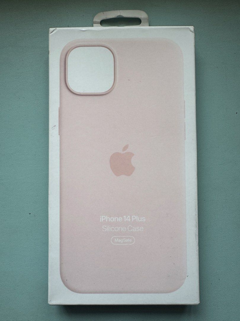 Original iPhone 14 Plus Pink Silicone Case (Category: Cases & Sleeves) located in Santa Cruz. Submitted by aguilarjd (Listing ID 1451779300, Image 1). Description: Original iPhone 14 Plus Pink Silicone Case Inopen lang yung case Can do shipping if you aren’t nearby Location: Taytay, Rizal.