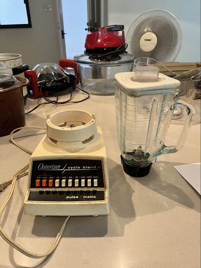 Osterizer Cycle Blend 10 Blender (Category: Juicers, Blenders & Grinders) located in Manila. Submitted by jst_507 (Listing ID 1451820392, Image 1). Description: Needs some cleaning Chat us for any concerns or inquiries.