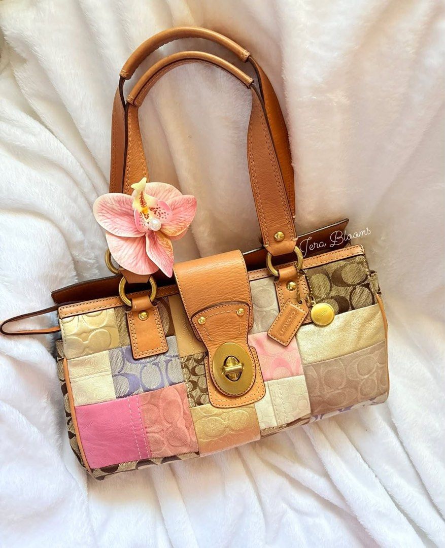 Patchwork pink (Category: Shoulder Bags) located in Polomolok. Submitted by blooms25 (Listing ID 1451798987, Image 1). Description: Visit my fb for more details JERA BLOOMS. This bag is pre owned and vintage in very good condition .