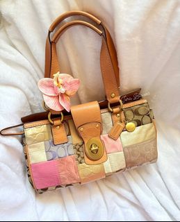 (Category: ) located in . Submitted by blooms25 (Listing ID 1451798987, Image 1). Description: .