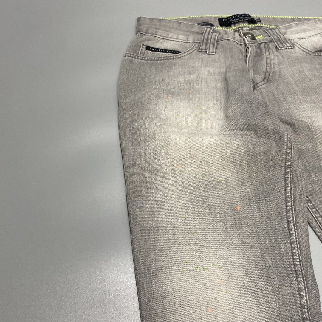 PhiIipp PIein (Category: Jeans) located in Mangaldan. Submitted by kendrops (Listing ID 1451886522, Image 3). Description: Made in Italy Complete tags Waistline 30.5 Length 43.5 Medium size Excellent condition: 10/10 Color rate: 10/10 issue:(none).
