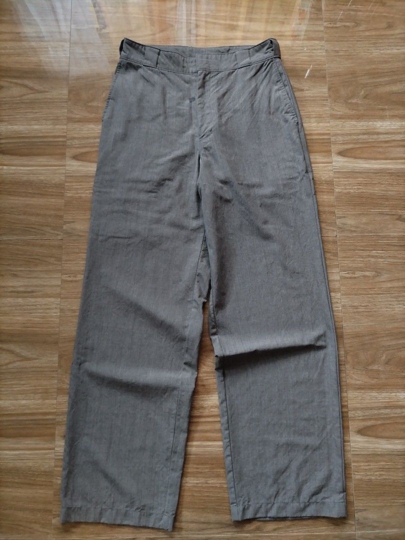 Prada Milano 22ss Triangle Patch Slacks (Category: Trousers) located in San Mateo. Submitted by 3hourz (Listing ID 1451740079, Image 1). Description: Width: 29-30 in Length: 40 in.