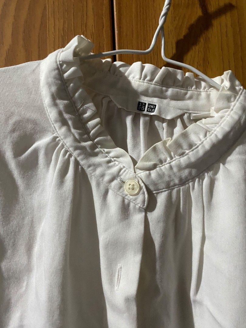 preloved kemeja uniqlo putih (Kategori: Atasan) berada di Bekasi. Dikirim oleh safewater-b523 (ID iklan 1451810294, Gambar 3). Deskripsi: ukuran L, LD 104,panjang 60 kondisi sesuai foto bukan thrifting, beli di toko NO NEGO.