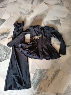 (Category: ) located in . Submitted by gadiswardrobe (Listing ID 1451712492, Image 1). Description: .