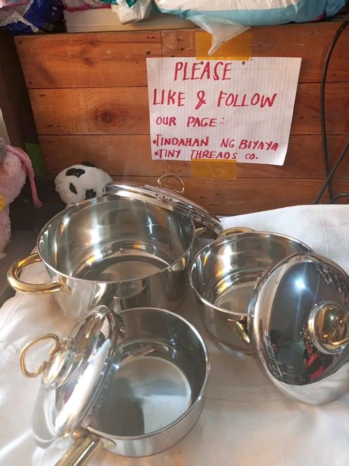 Rainbow stainless steel cookware set (Category: Cookers) located in Manila. Submitted by rubymielbona (Listing ID 1451814219, Image 3). Description: ✨ Rainbow Stainless Steel Cookware Set ✨ 🍲 Brand: Rainbow ✅ Brand New (No Box) ✅ Heavy-Duty Stainless Steel ✨ Elegant gold handles & lids 💰 Set Sale: ₱1,799‼️‼️ Market price : 3,800❌❌ 📍 Location: Nangka, Marikina.
