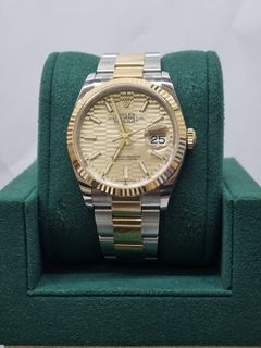 (Category: ) located in . Submitted by ngeehoewatches (Listing ID 1451820359, Image 1). Description: .