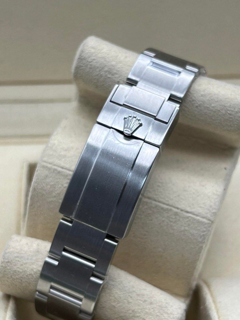Rolex Explorer II Black Dial Automatic Watch (Category: Luxury Watches) located in Manila. Submitted by watchesbyjamesdy (Listing ID 1451818492, Image 3). Description: - Rolex Explorer II - Black dial with date - Stainless steel Oyster bracelet - GMT function with orange hand - 24-hour bezel - Automatic movement - Superlative Chronometer Officially Certified.