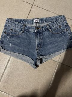 (Category: ) located in . Submitted by ywkly (Listing ID 1451861452, Image 1). Description: .