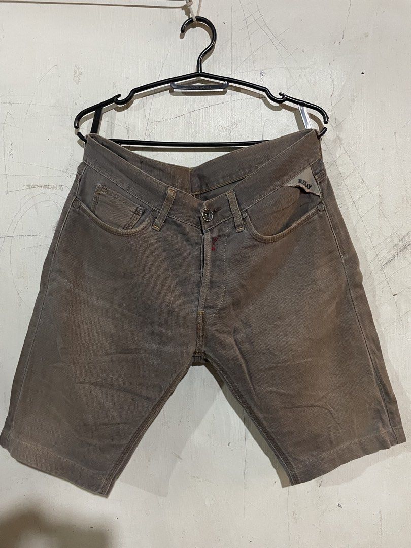 Short jeans (Category: Shorts) located in Batangas. Submitted by iam_magnus (Listing ID 1451845606, Image 3). Description: 500 for Take all‼️ short Dsquared2 Armani Replay Pm for mor details J&T courier Plus sf nlng mga kuys.