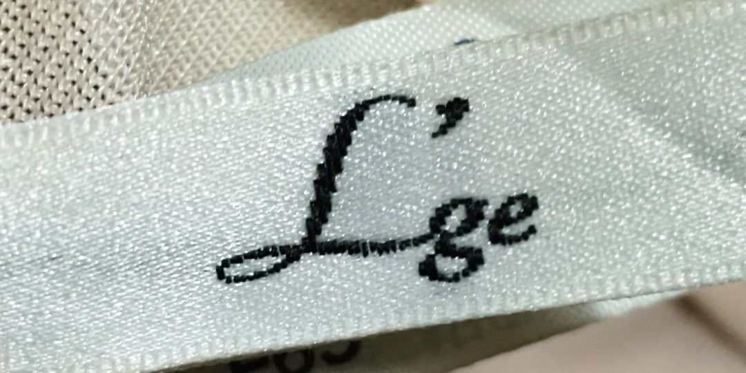 Size E65 (Category: New Undergarments & Loungewear) located in Sungai Buloh. Submitted by Zirahh.BndleNightware (Listing ID 1451861348, Image 3). Description: 9/10.