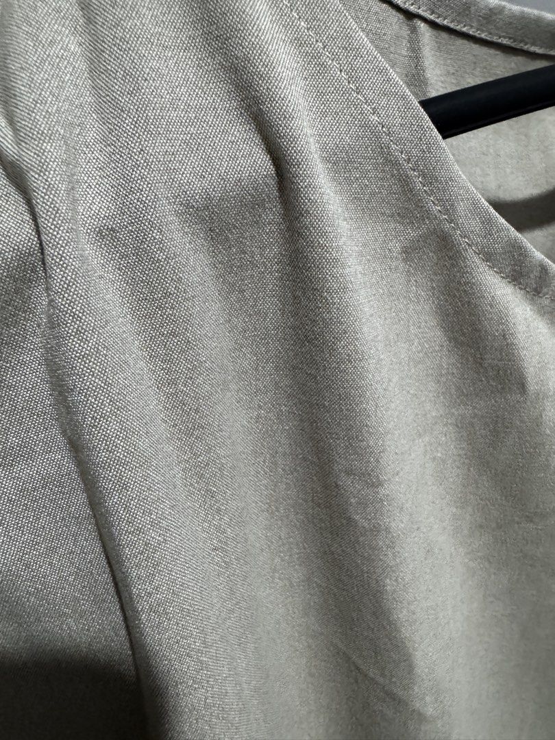 Sleeveless A-line Dress (Category: Dresses) located in Santa Rosa. Submitted by secondfinds8 (Listing ID 1451846125, Image 2). Description: Bought in Hongkong .