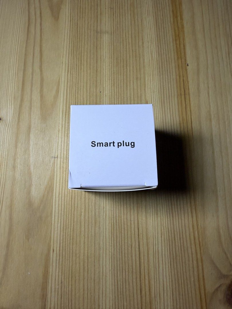 Smart plug (Category: Electrical, Adaptors & Sockets) located in Segamat. Submitted by wangato (Listing ID 1451877389, Image 1). Description: Smart plug Brand new Connect with wifi Download apps to use Control using phone anytime anywhere Rm20.