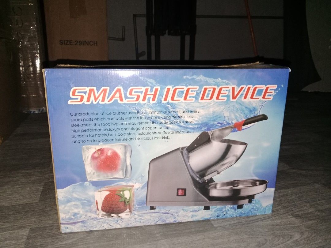 Smash Ice Device Ice Crusher Machine (Category: Other Kitchenware & Tableware) located in Manila. Submitted by yumuljeyce26005 (Listing ID 1451834381, Image 1). Description: used it once.