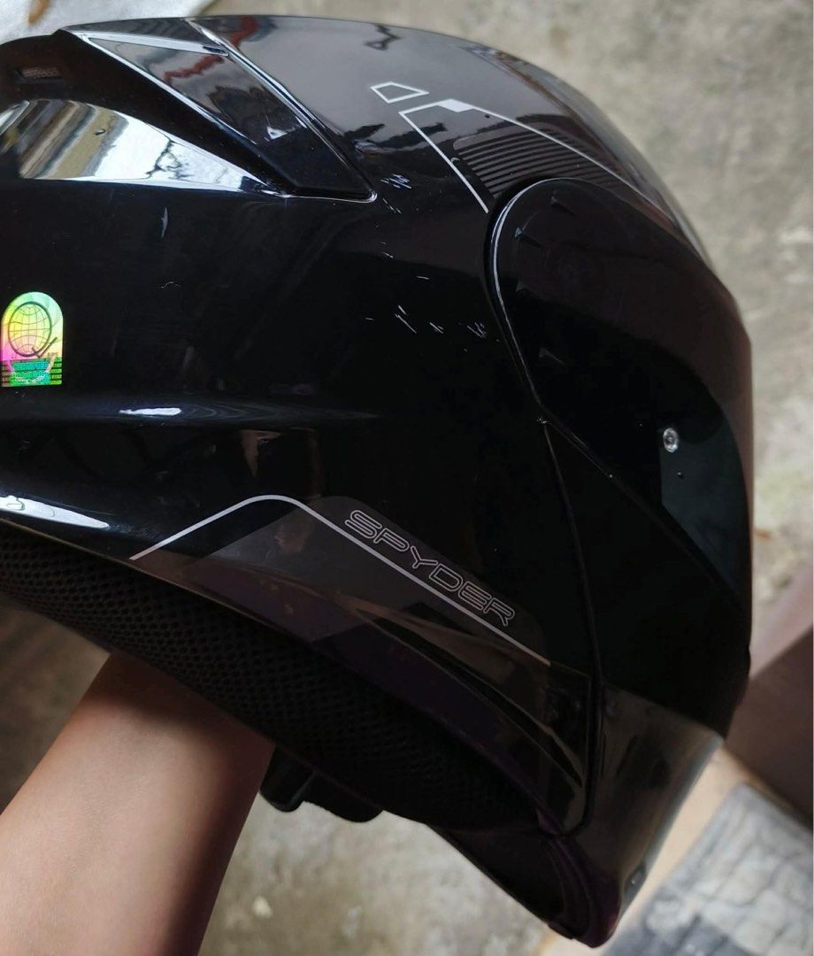 Spyder Force Modular Motorcycle Helmet (Category: Helmets and other Riding Gears) located in Pasay City. Submitted by anglrsee (Listing ID 1451747460, Image 2). Description: Spyder Modular Helmet - Medium (no box) Used with minimal scratch (see photo) Free helmet bag Free extra visor.