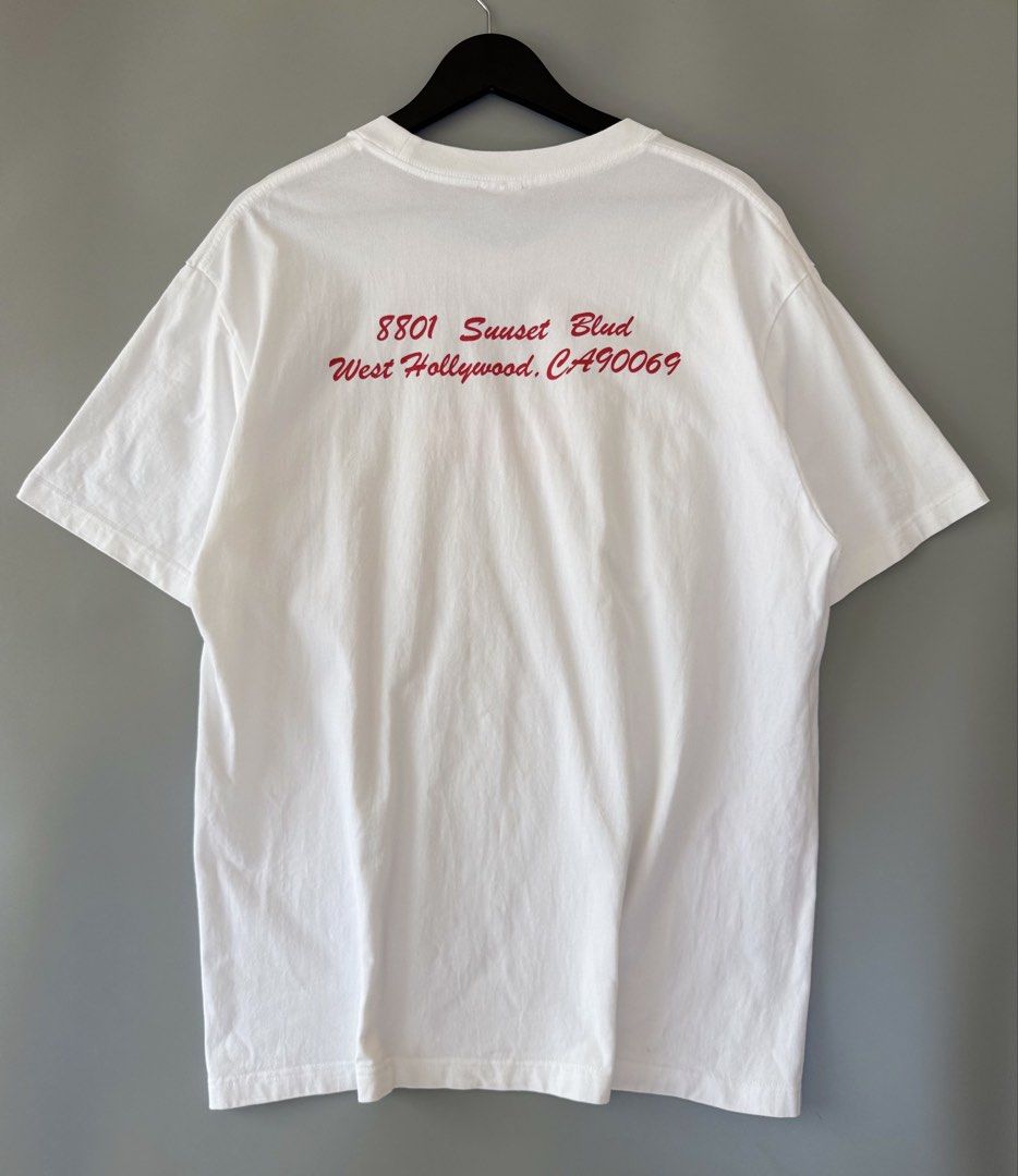 Supreme Box Logo (Category: Activewear) located in Cebu City. Submitted by bestpicked (Listing ID 1451772372, Image 3). Description: Good as new condition Size Large on tag Dimension 23x30 Best fit large No issue.